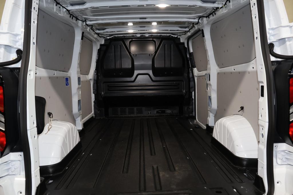 Ford Transit Custom 2.0 TDci 136pk L2 H1 Trend Airco Apple C, Voorwielaandrijving, Gebruikt, 1836 kg, 4 cilinders