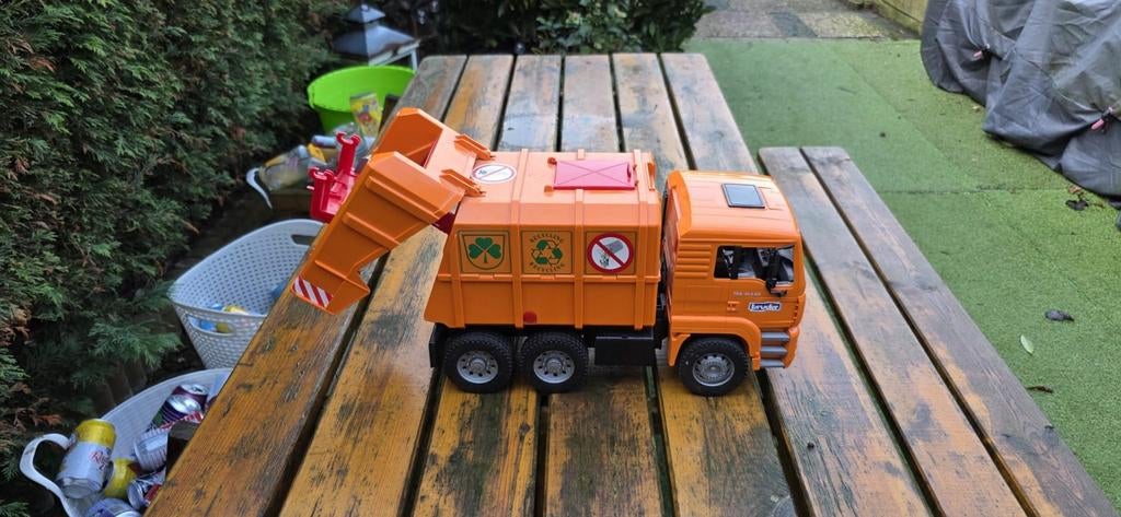 Bruder Daf Vuilnis wagen, Ophalen, Zo goed als nieuw, Bus of Vrachtwagen, Overige merken