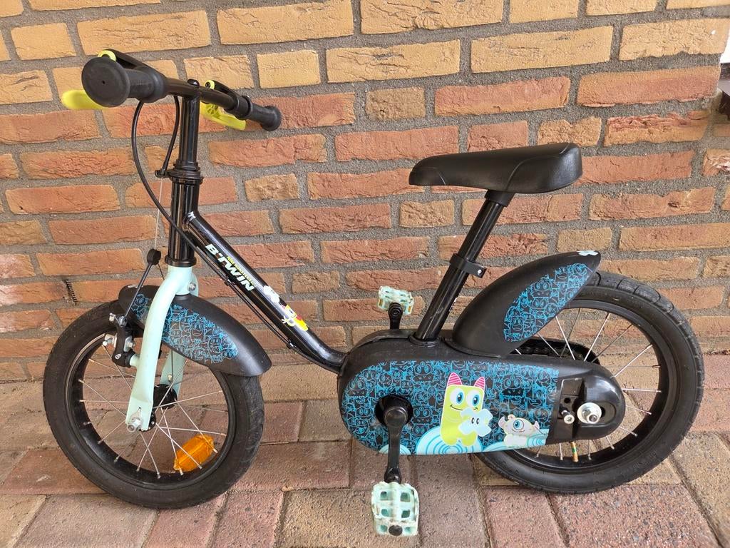 B'Twin 14 inch kinderfiets met zijwieltjes, Fietsen en Brommers, Fietsen | Kinderfietsjes, Ophalen, Gebruikt, Minder dan 16 inch