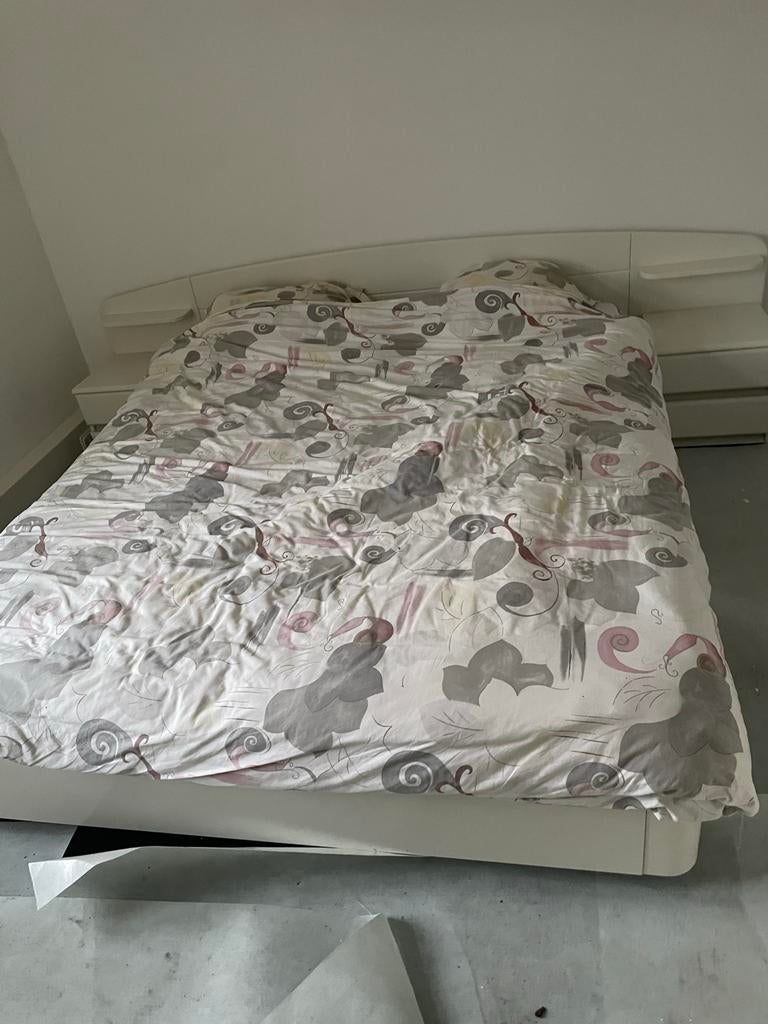 2-persoons bed 160x200 cm met lattenbodem en matrassen, Ophalen, Gebruikt, Wit, Tweepersoons