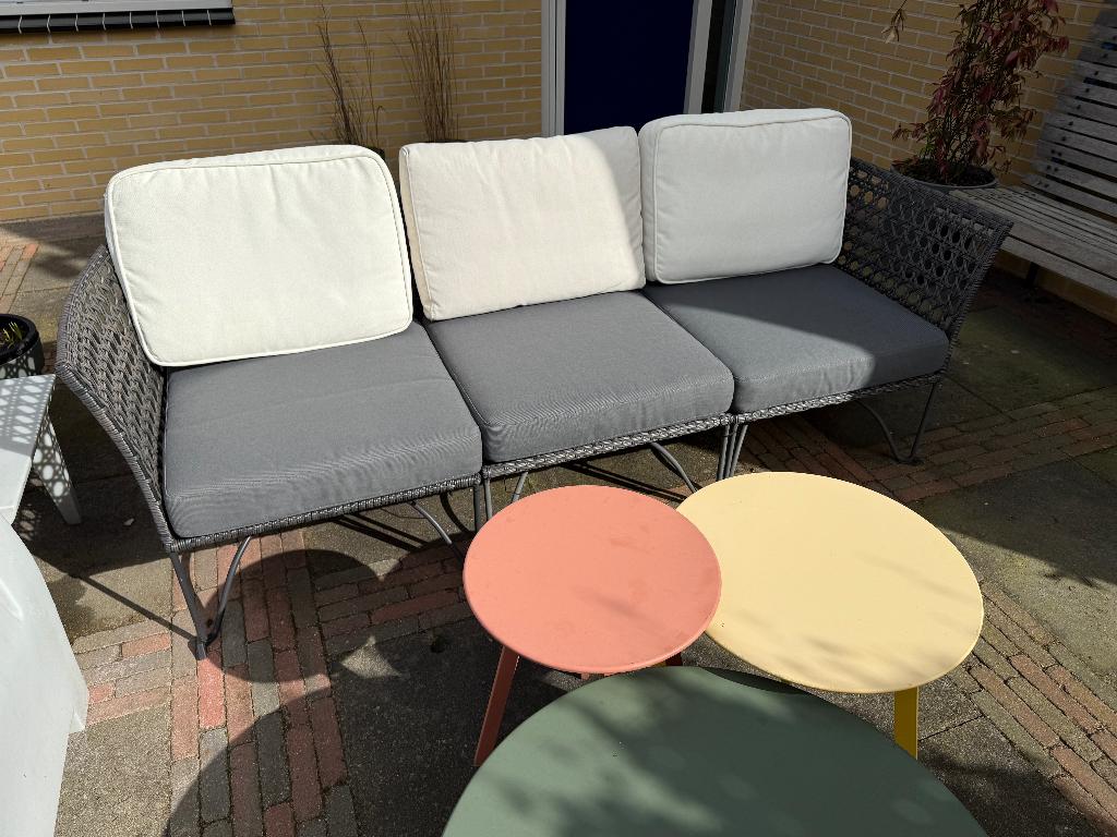 Ikea tuinbank Jutholmen 3x, Ophalen, Kunststof, 3 zitplaatsen, Zo goed als nieuw