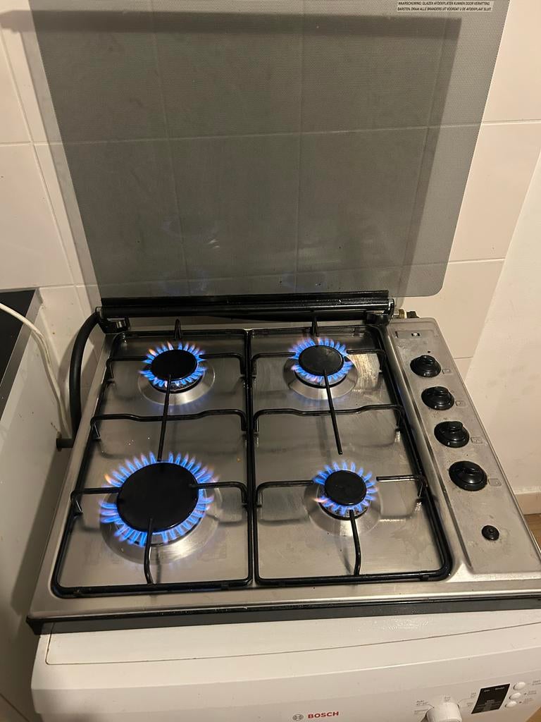 Gasfornuis met 4 pitten, Ophalen, Gebruikt, 4 kookzones, Gas