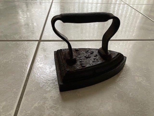 strijkijzer strijkbout antiek antiquarisch, Ophalen of Verzenden