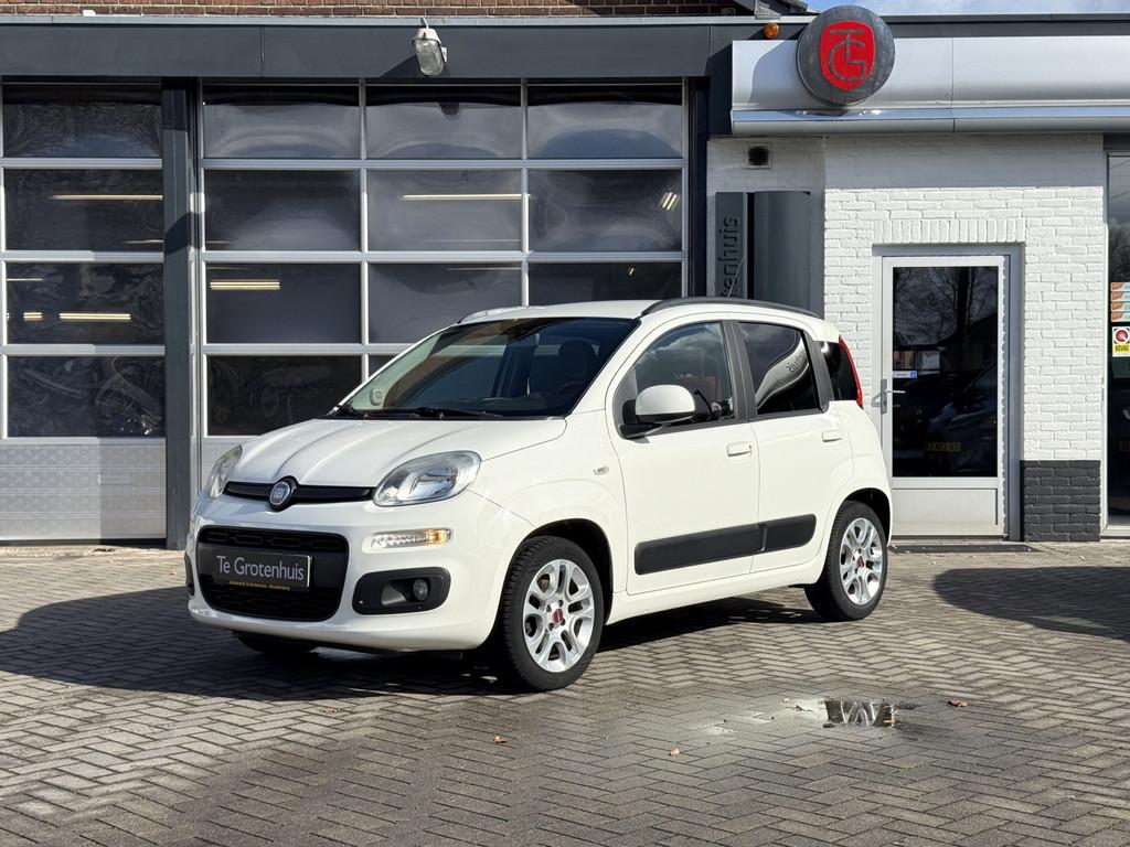 Fiat Panda Lounge 0.9 TwinAir | 5 persoons | Trekhaak |, Voorwielaandrijving, Euro 5, Zwart, Panda