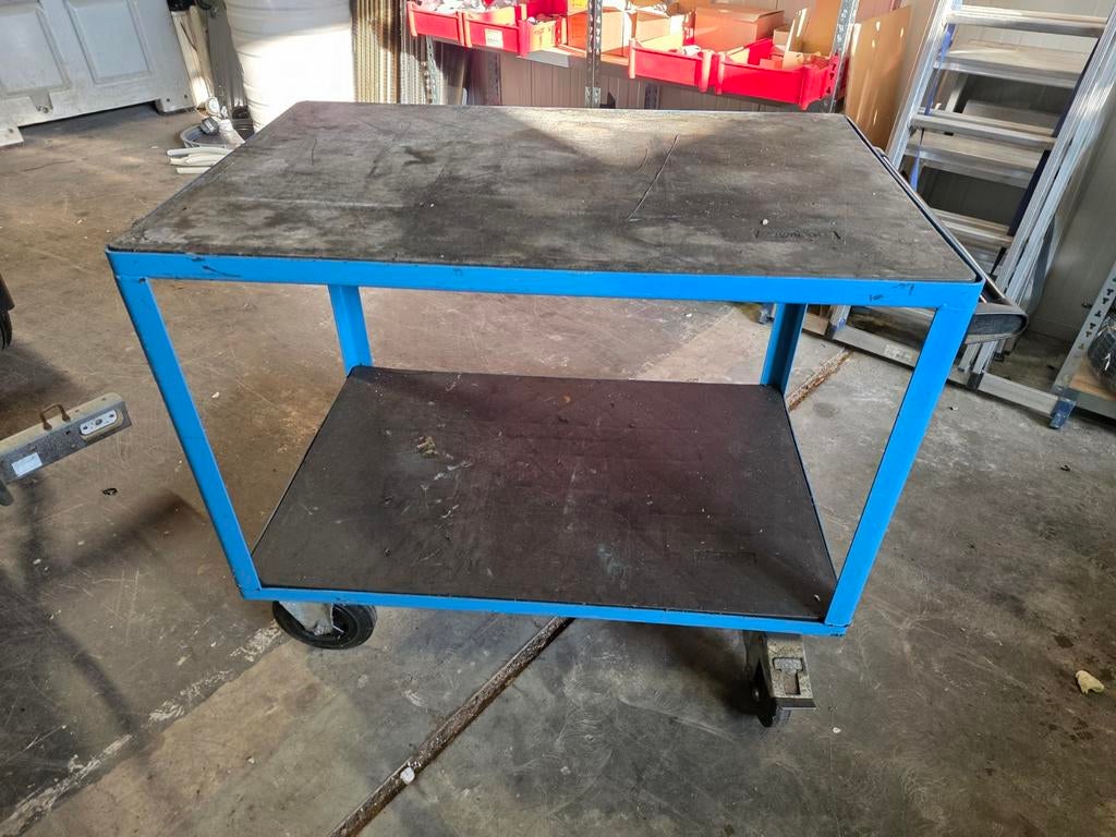 Montage kar, Ophalen