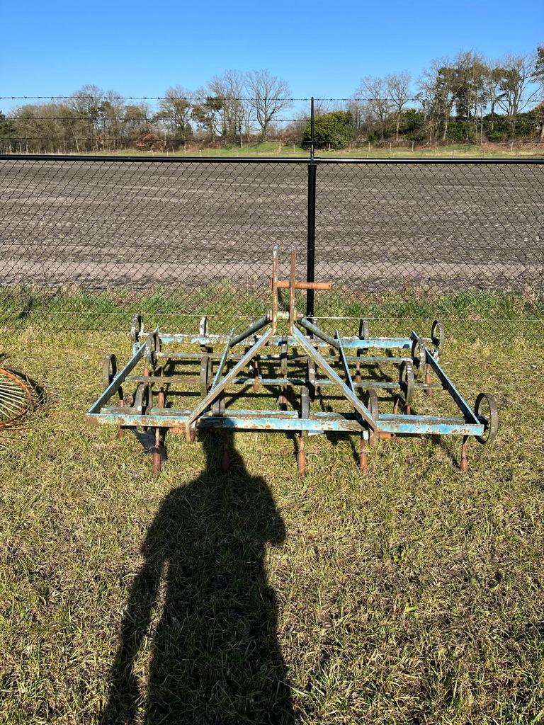 Triltand cultivator, Ophalen, Grondbewerking