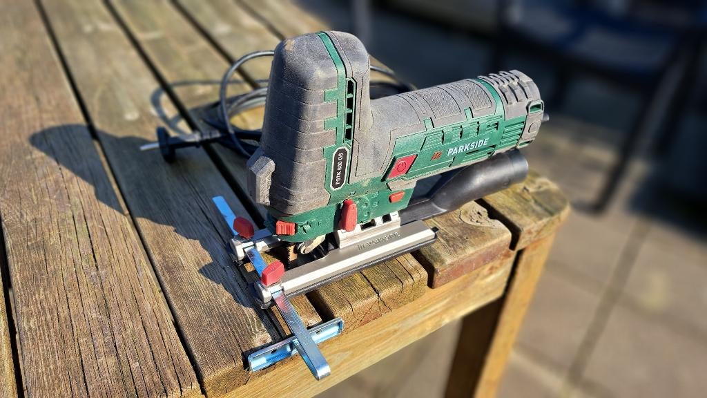 Decoupeerzaag, Doe-het-zelf en Verbouw, Gereedschap | Zaagmachines, Decoupeerzaag, 600 tot 1200 watt, Ophalen of Verzenden, Zo goed als nieuw