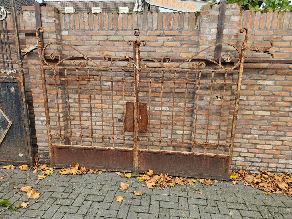 Prachtig zwaar antieke smeedijzeren dubbele poort, Tuin en Terras, Tuinhekken en Hekwerk, Ophalen, IJzer, Sierhekwerk