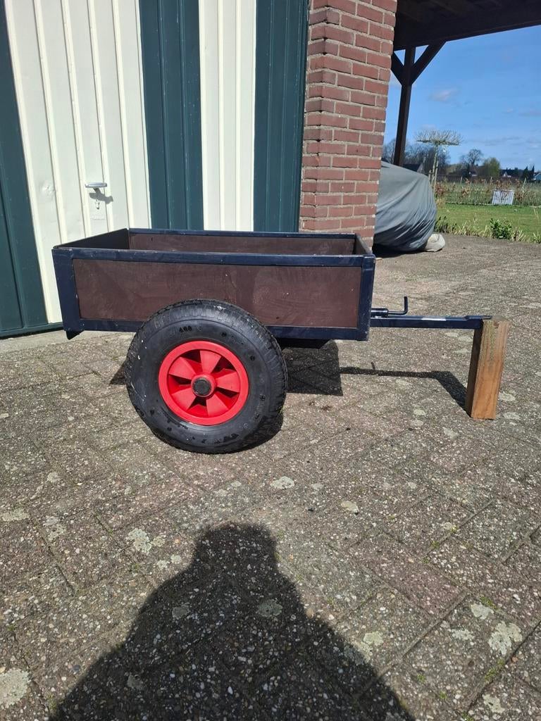 Skelter aanhanger Berg zitmaaier, Ophalen, Zo goed als nieuw, Berg