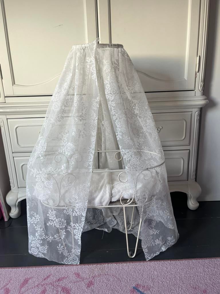 Vintage poppenwieg. Incl pop en accessoires, Ophalen, Gebruikt, Babypop