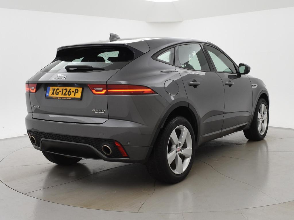 Jaguar E-PACE 2.0 TURBO P250 AWD R-DYNAMIC SE + PANORAMA / L, Auto's, Jaguar, 249 pk, Euro 6, 4 cilinders, Adaptive Cruise Control