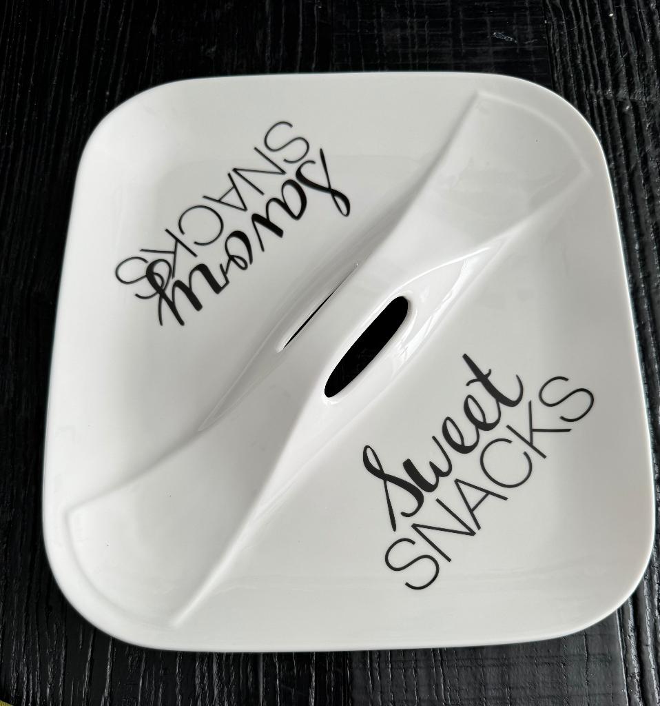 Sweet and Savory Party Plate - Serveerschaal Riviera Maison, Ophalen of Verzenden, Overige stijlen, Aardewerk, Schaal of Schalen