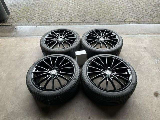 NIEUWE VW GOLF CADDY SEAT SKODA VELGEN + BANDEN 225 40 R18, 18 inch, ., Banden en Velgen, Nieuw