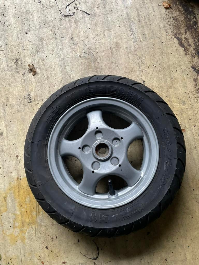 Piaggio hexagon achtervelg, Ophalen