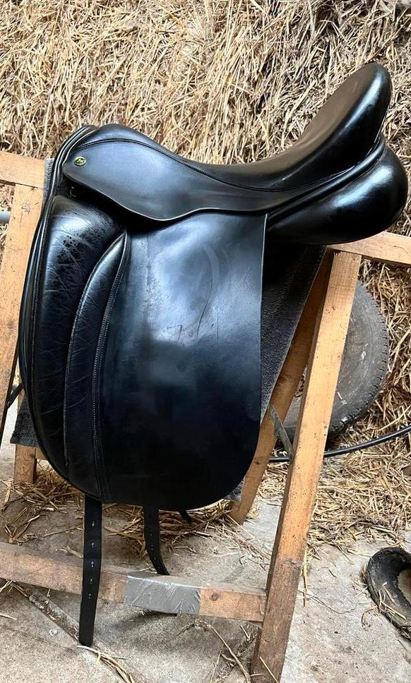 Hulsebos dressage close contact, Dieren en Toebehoren, Paarden en Pony's | Zadels, Gebruikt, Dressuur, Ophalen