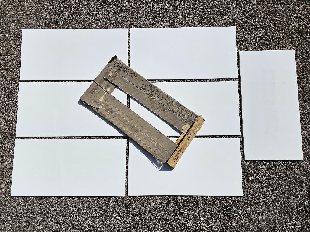 7 witte glanzende gerectificeerde wandtegels van 30x60, 40 tot 60 cm, Nieuw, Ophalen of Verzenden, Minder dan 5 m²