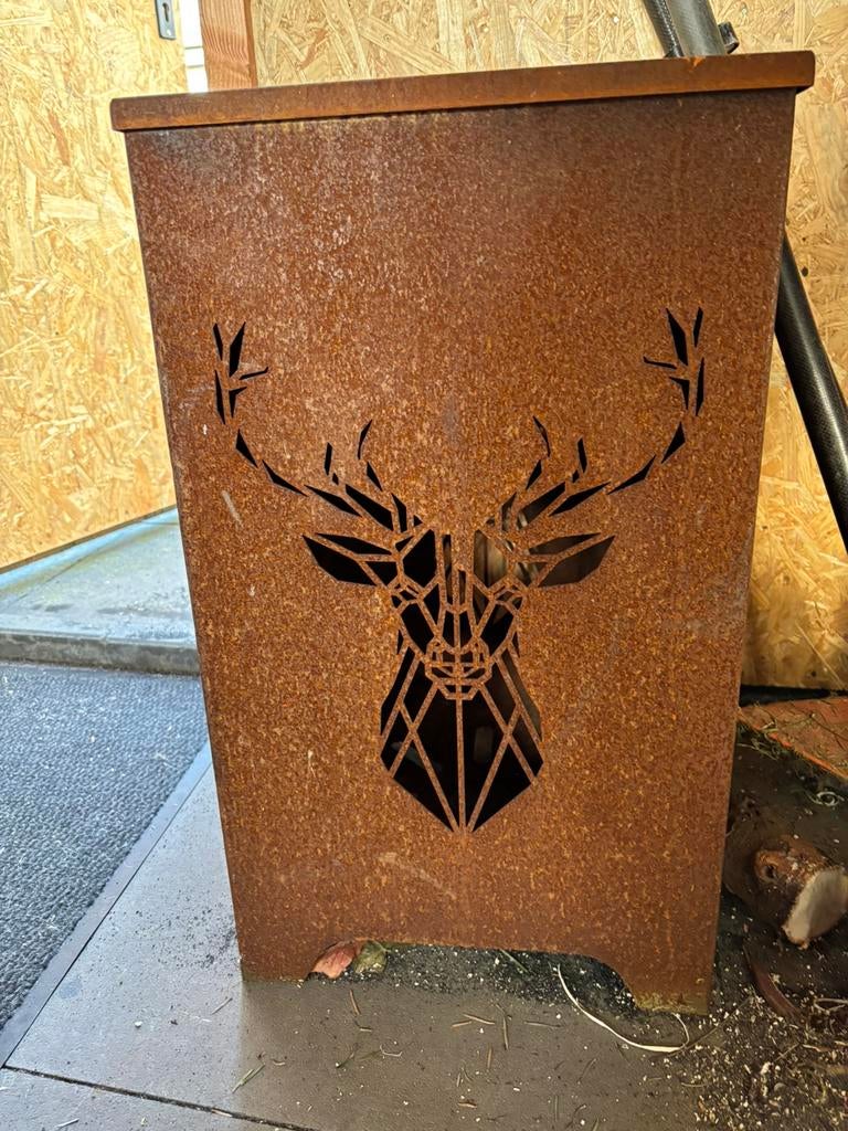 Cortent staal vuurkorf met uitgesneden hertenkop, Ophalen, Nieuw