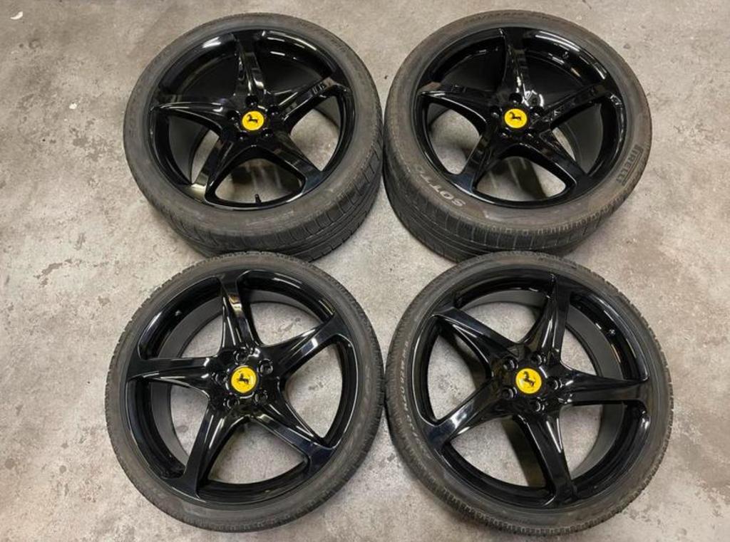 ✅ Originele 20 Inch Ferrari Velgen 458 FF Italia Spider GTB, Ophalen, Gebruikt, Banden en Velgen, Winterbanden