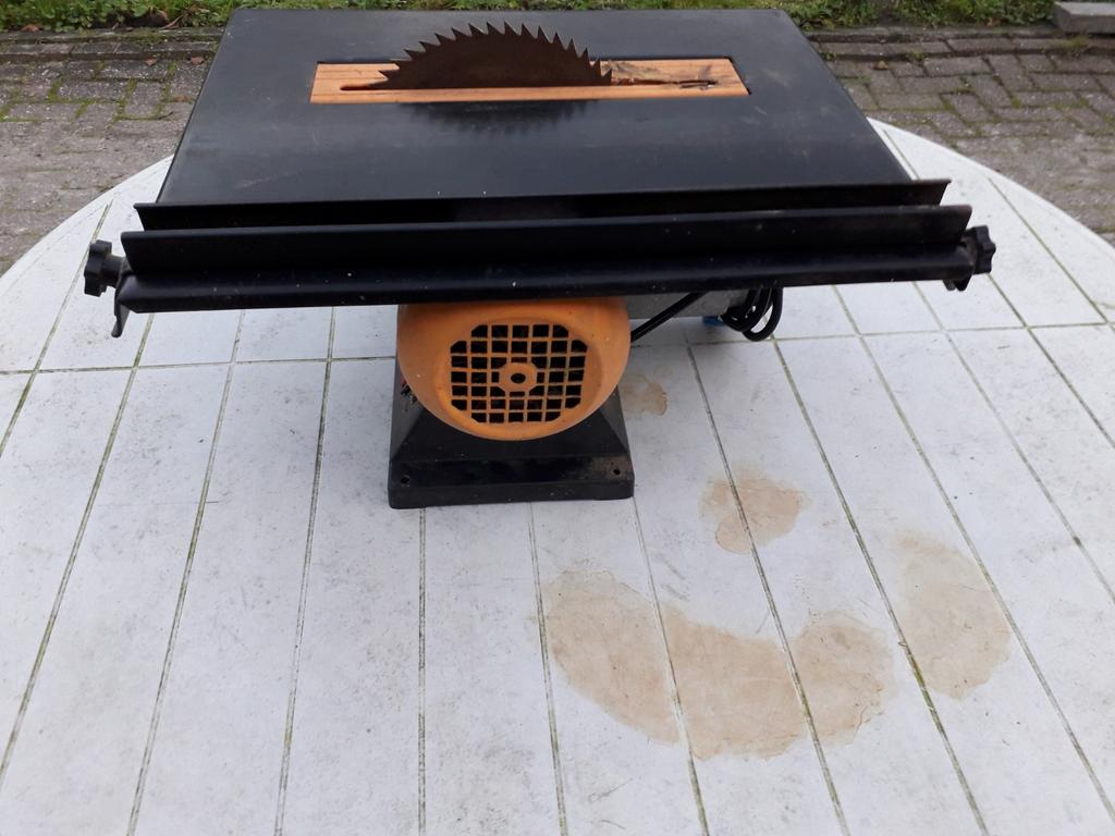 Tip tafelzaagmachine om te hobbyen, Ophalen, 1200 watt of meer, Cirkelzaag, 30 tot 70 mm