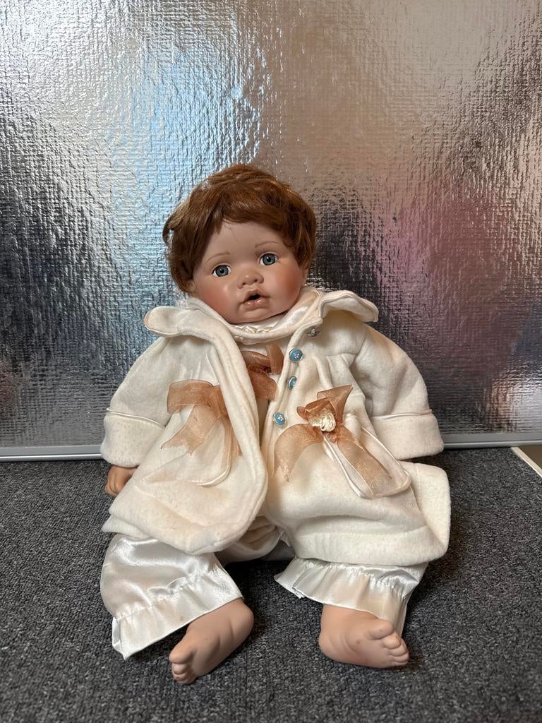 Nette porseleinen pop - Helemaal gaaf!, Ophalen of Verzenden, Zo goed als nieuw, Overige typen