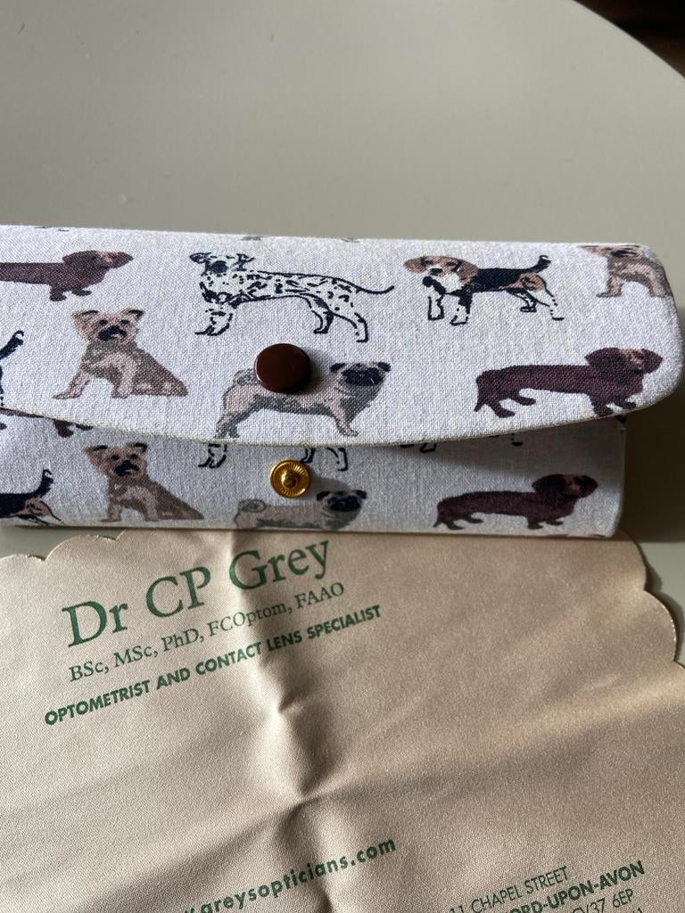 Brillenkoker Hardcase - Nieuw met Hondjes Design, Overige merken, Wit, Nieuw, Ophalen of Verzenden