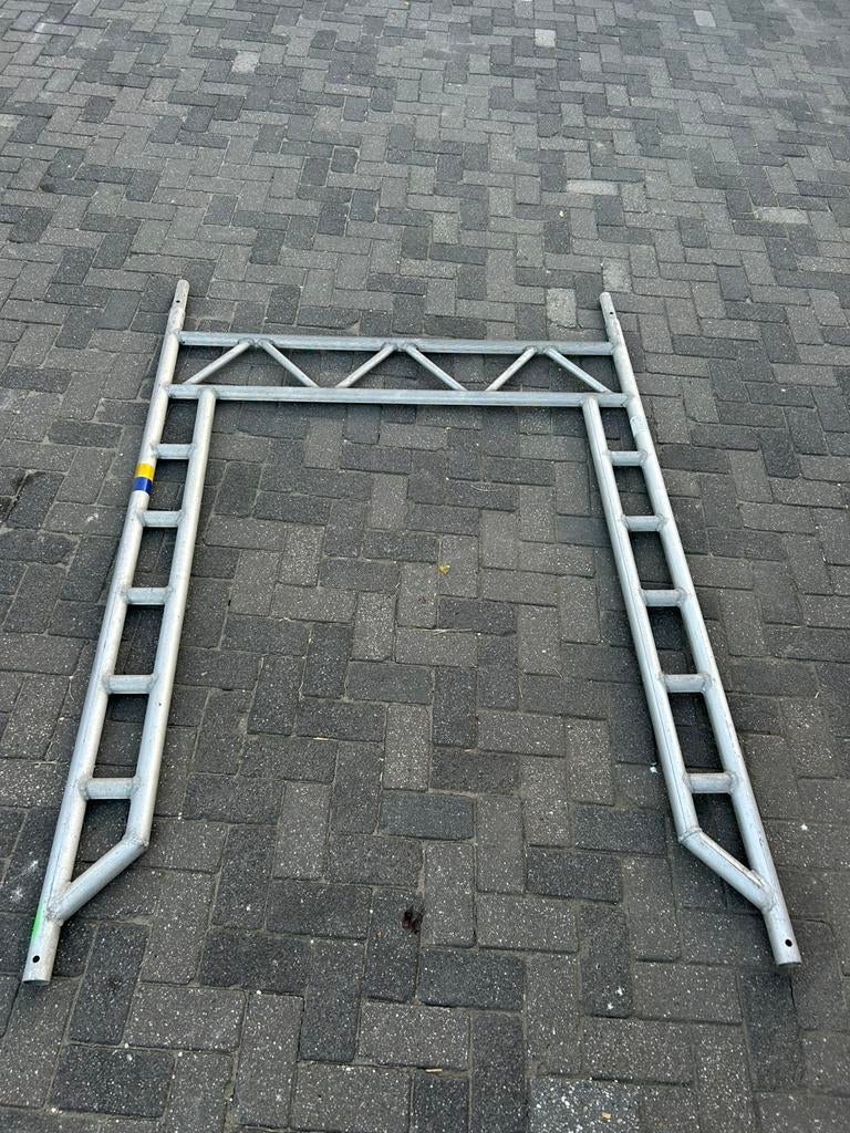 Layher doorloopframe 150/8, Ophalen, Zo goed als nieuw, Overige typen, Minder dan 2 meter