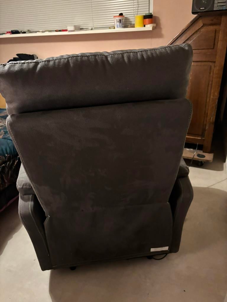 Elektrische fauteuil, Huis en Inrichting, Fauteuils, Ophalen of Verzenden, Zo goed als nieuw, 75 tot 100 cm, 50 tot 75 cm