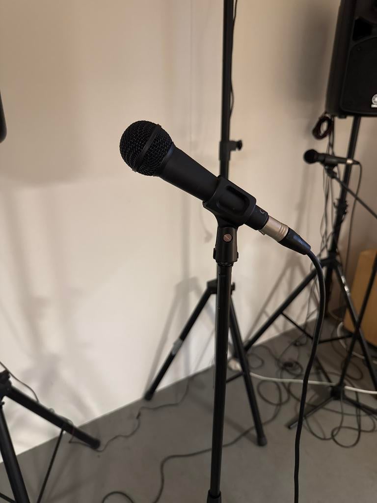 Yamaha Stagepas 600i complete set met licht en microfoons, Ophalen, Gebruikt, Nvt, Minder dan 500 watt