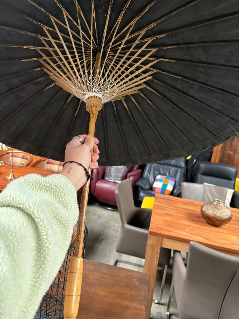 Japanse parasol / oosterse decoratieparasol – zwart met goud, Huis en Inrichting, Woonaccessoires | Overige, Ophalen, Gebruikt