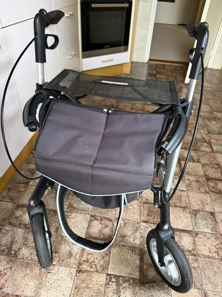 Rollator van het Gemino, met extra boodschappentas, Ophalen, Zo goed als nieuw