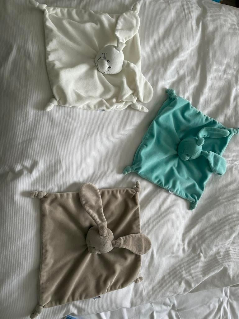 Tiamo knuffel/knuffeldoek konijn/hond 3 stuks, Kinderen en Baby's, Speelgoed | Knuffels en Pluche, Zo goed als nieuw, Konijn, Ophalen of Verzenden