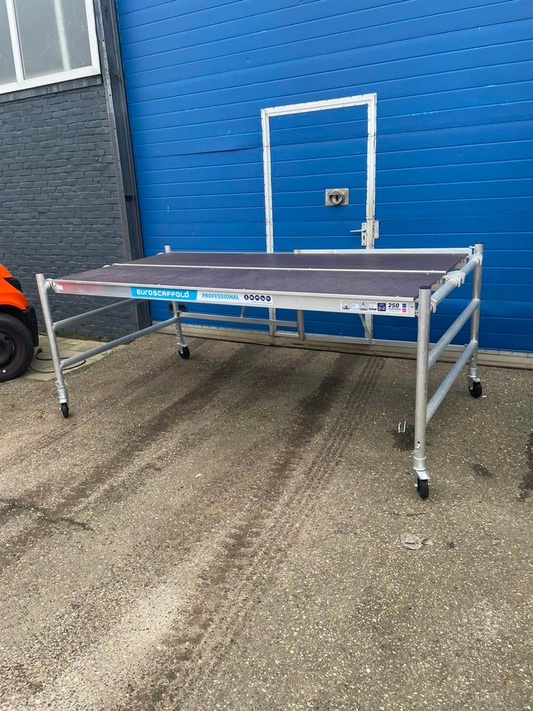 Stukadoors werkplatform 250x135 cm, Doe-het-zelf en Verbouw, Steigers, Ophalen, Zo goed als nieuw, Rolsteiger of Kamersteiger