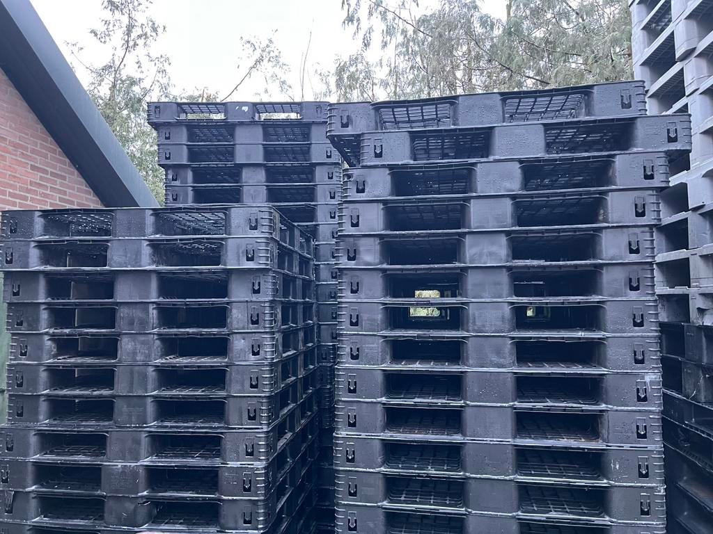 Kunststof plastic pallets 130x110cm + 110x110cm 15cm h zwart, Doe-het-zelf en Verbouw, Hout en Planken, Zo goed als nieuw, Pallet