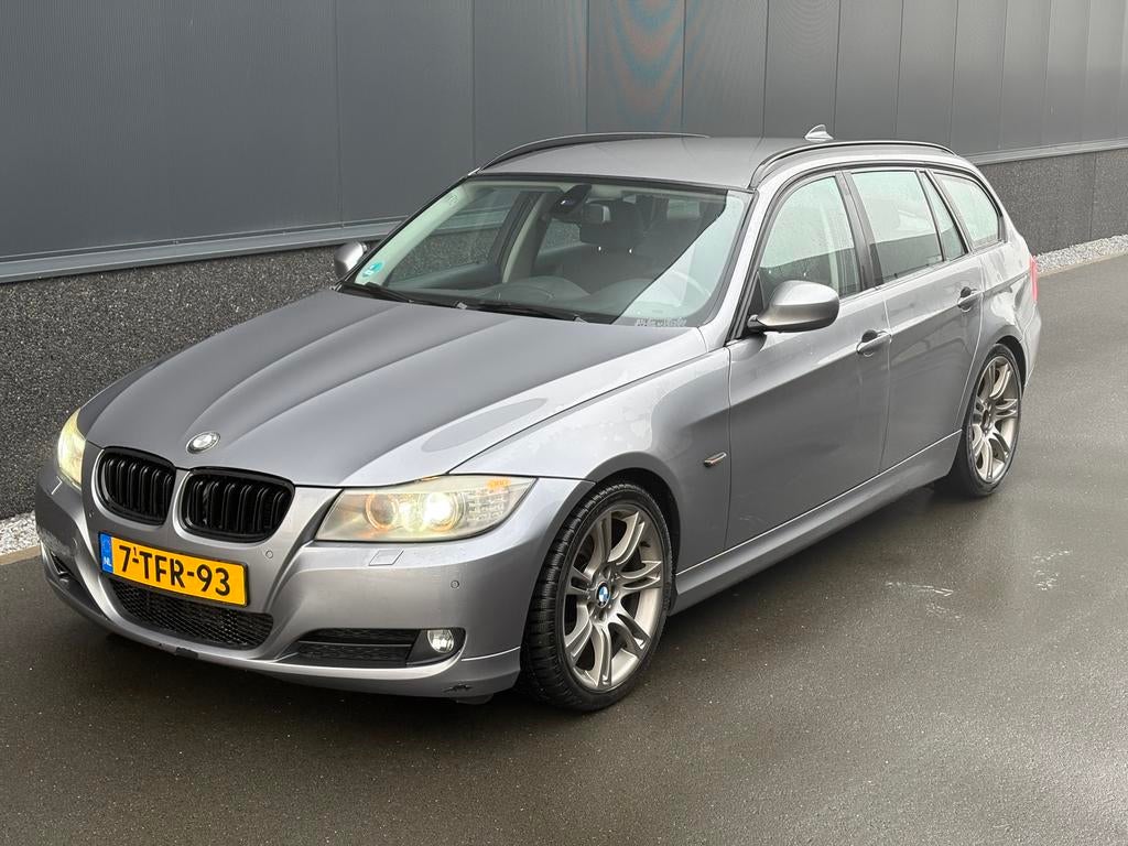 BMW 3-Serie 2.0 D 320 Touring AUT 2010 Grijs, Auto's, Automaat, 745 kg, Achterwielaandrijving, 1995 cc