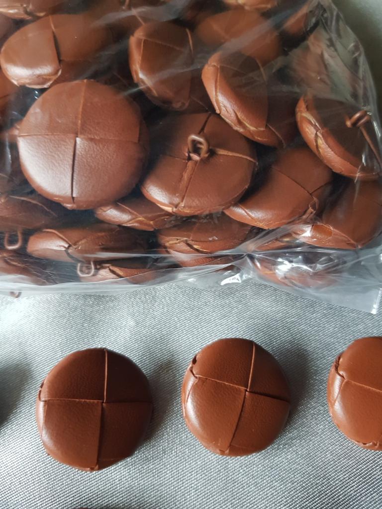 Super mooie partij van deze knopen 150 stuks, Ophalen of Verzenden, Nieuw, Knoop of Knopen