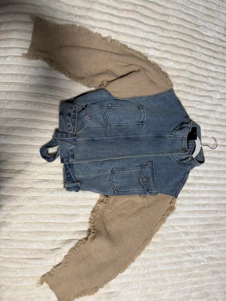 Stijlvol denim jasje met gebreide mouwen (one size), Maat 38/40 (M), Blauw, Nieuw, Ophalen of Verzenden