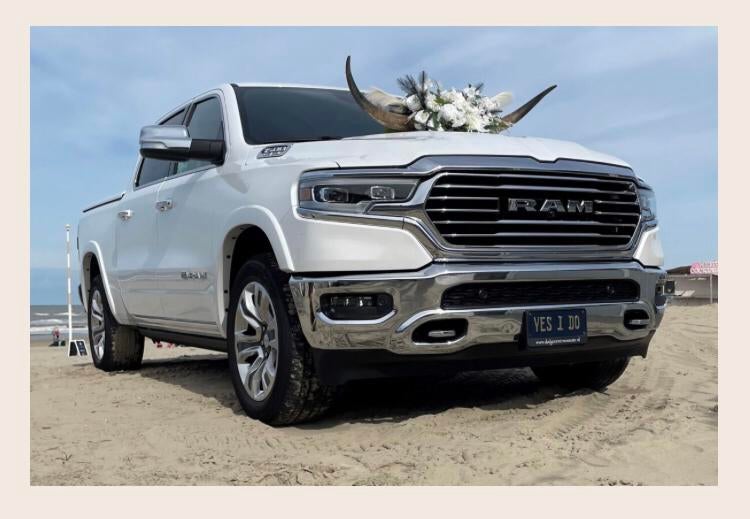 Dodge Ram 1500 Longhorn trouwauto huren met chauffeur, Met chauffeur, Trouwauto