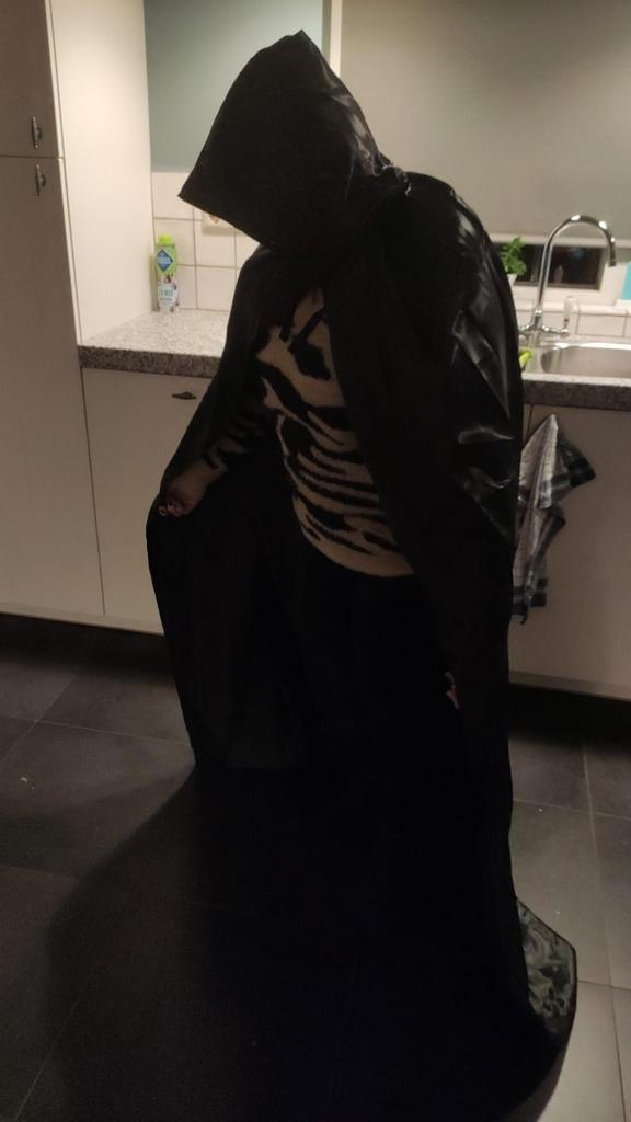 Zwarte cape, Ophalen of Verzenden, Zo goed als nieuw, Carnaval