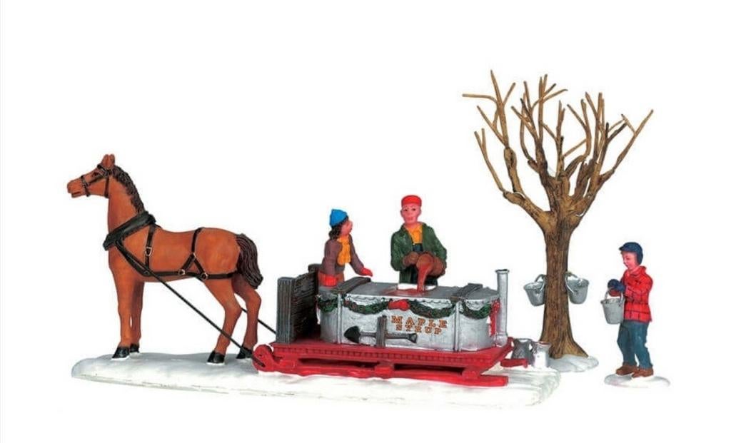 Lemax siroop  paars met slee set miniatuur kerstdorp, Diversen, Ophalen of Verzenden
