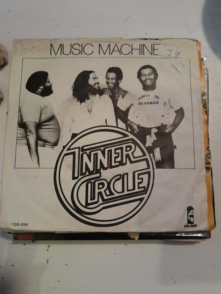 Inner circle 7 inch music machine, Ophalen of Verzenden, Zo goed als nieuw, Pop