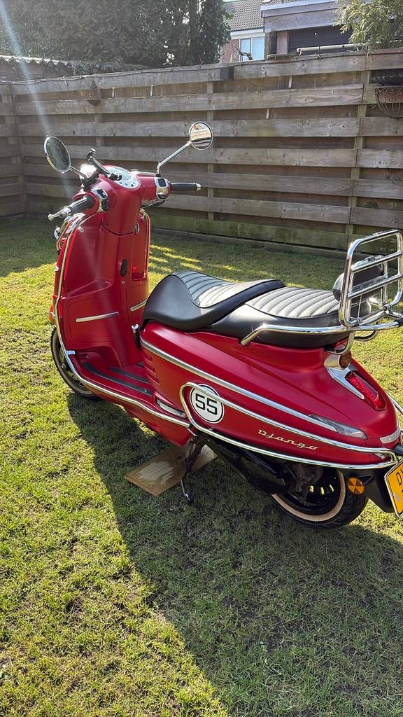 Peugeot django bouwjaar 2020, Fietsen en Brommers, Scooters | Peugeot, Ophalen, Zo goed als nieuw, Benzine, Overige modellen