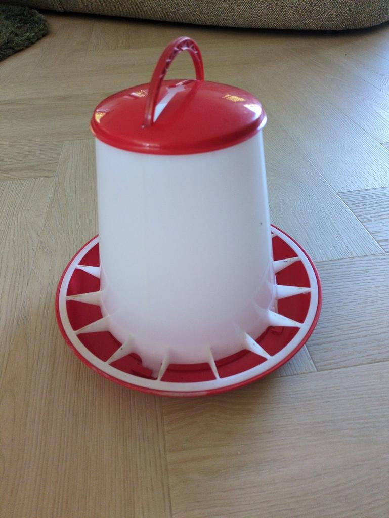 Als nieuwe voersilo 3 kg kippen, Dieren en Toebehoren, Pluimvee | Toebehoren, Ophalen, Zo goed als nieuw, Drinken en Voederen