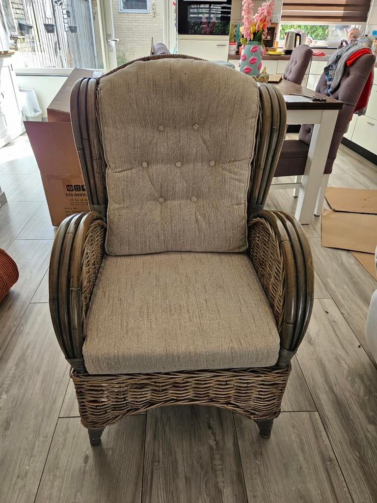 Rotan fauteuil, stevig en nette staat, Huis en Inrichting, Fauteuils, Ophalen, Gebruikt, 75 tot 100 cm, 50 tot 75 cm