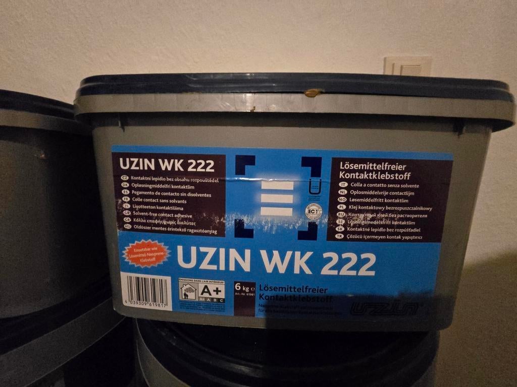 Uzin WK 222 Oplosmiddelvrije Contactlijm 24kg, Huis en Inrichting, Ophalen, Nieuw, Overige typen