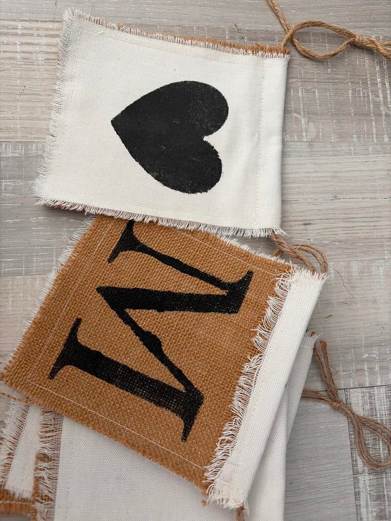 Mr & Mrs Slinger - Jute en Canvas Decoratie, Hobby en Vrije tijd, Feestartikelen, Ophalen of Verzenden, Zo goed als nieuw, Versiering