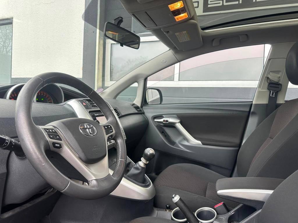 Toyota Verso VVT-i Business Edition I PANO I AIRCO I NAVI I, Voorwielaandrijving, Gebruikt, 4 cilinders, 132 pk