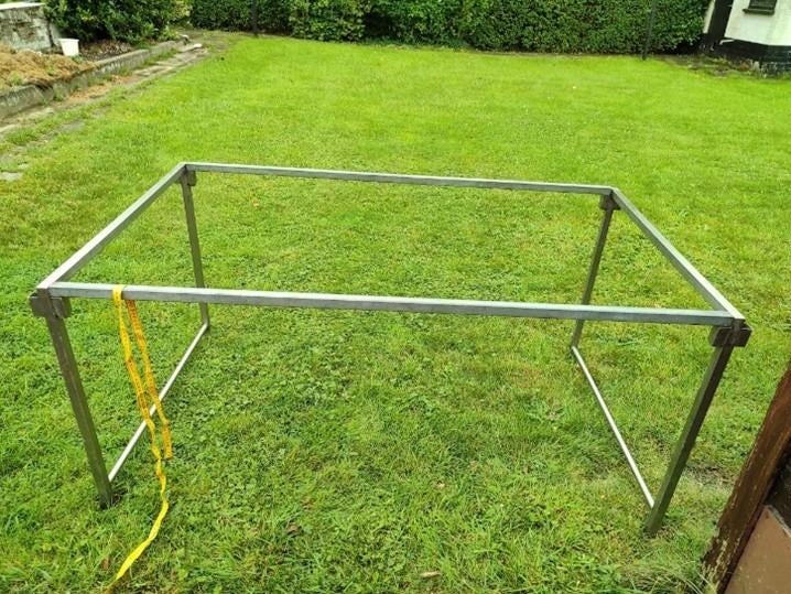 Marktafel, Ophalen, Zo goed als nieuw