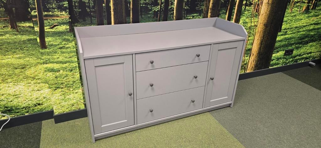 Degelijke dressoir grijs IKEA, Huis en Inrichting, Kasten | Dressoirs, Ophalen