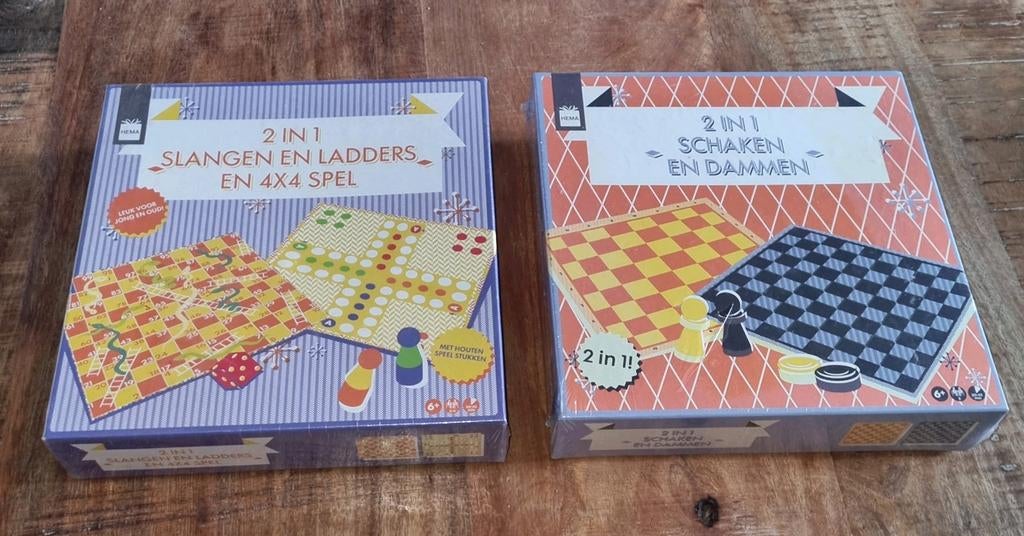 Nieuwe HEMA 2-in-1 Spellen:Slangen & Ladders/4x4 en Schaken, Ophalen of Verzenden, Nieuw, HEMA