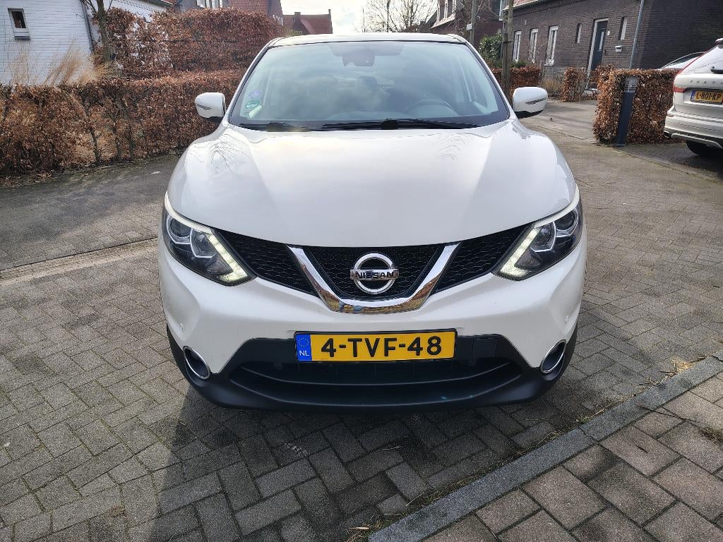 Nissan Qashqai 1.2 Dig-t 85KW 2WD 2014 Wit, Voorwielaandrijving, Euro 5, Stof, Zwart